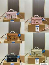 Picture of MCM Handbags _SKUfw242042554fw